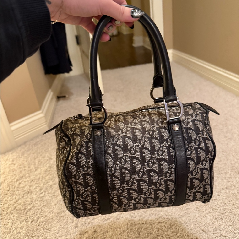 Christian Dior Monogram Handbag - Picture 4 of 16